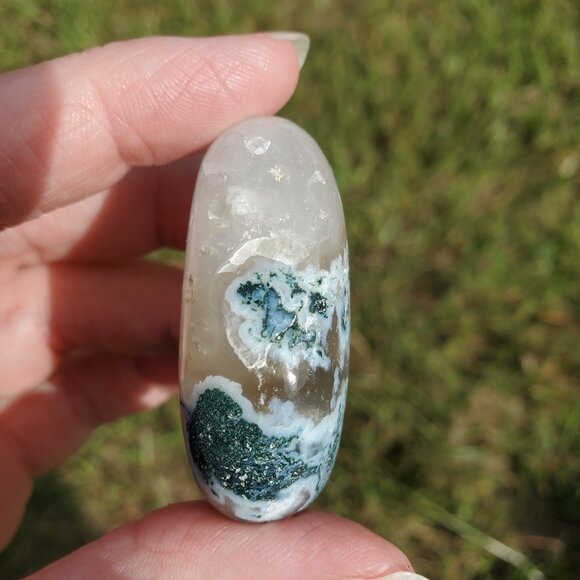 Moss Agate Palm Stone Pillow (108) - Picture 4 of 5